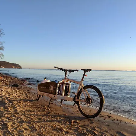 Błękitny Wieloryb Przy Plaży, Molo, Idealny Dla Podróżników Sopot