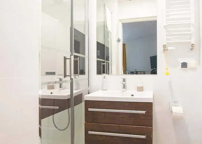 Błękitny Wieloryb Przy Plaży, Molo, Idealny Dla Podróżników * Sopot